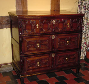 chest of drawers 344